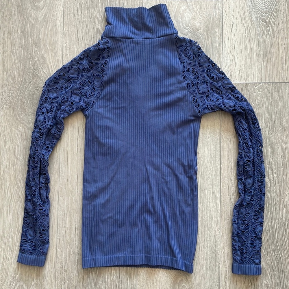 Free People blue purple turtleneck